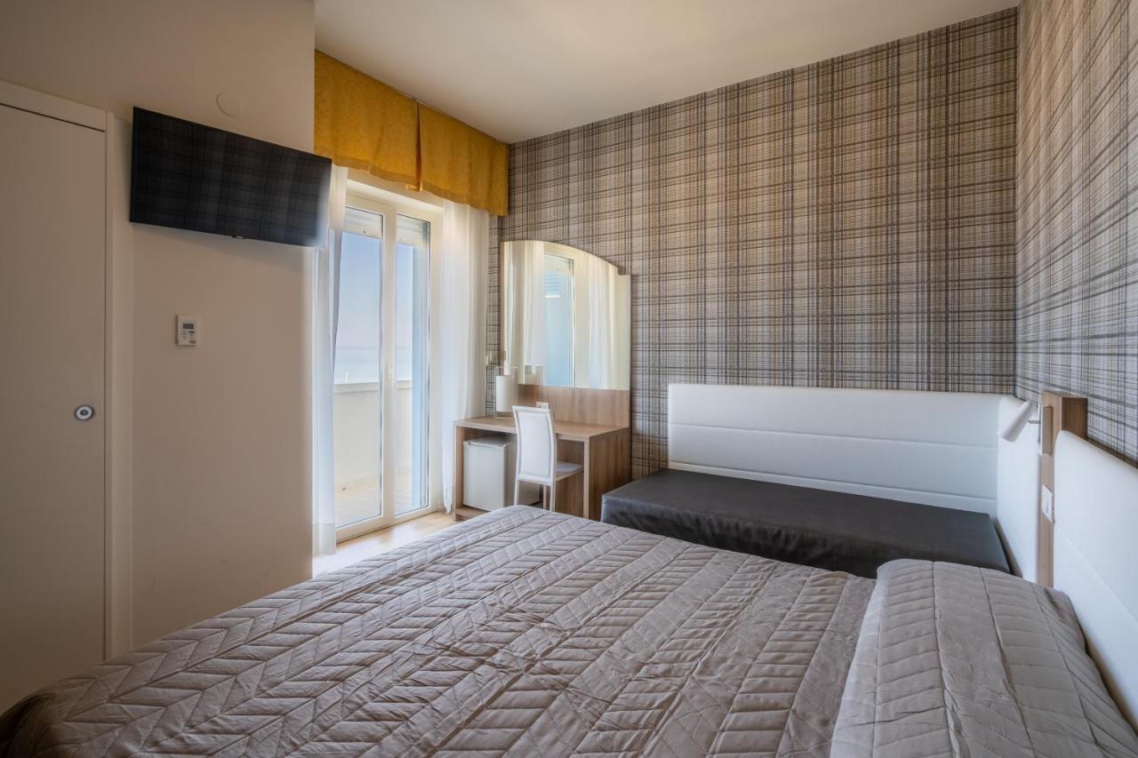 Hotel Astor Rimini Eksteriør bilde