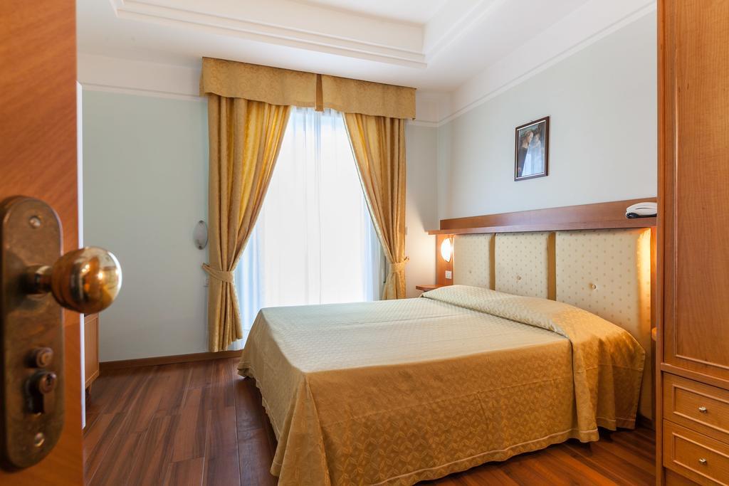 Hotel Astor Rimini Eksteriør bilde